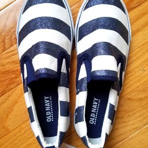 NEW without tags. Old Navy Slip-on Neakers for Girls